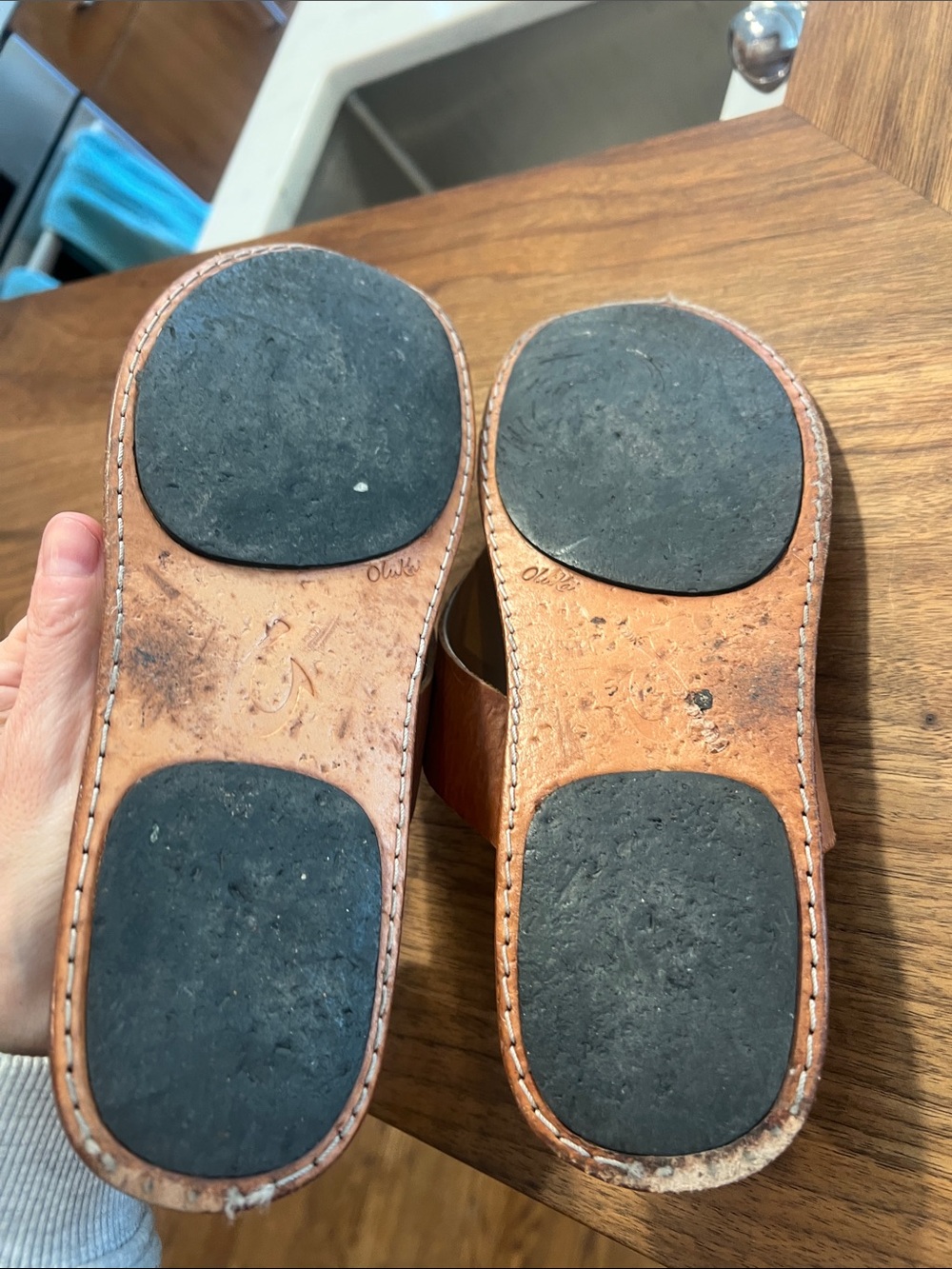 OluKai Leather Flip Flops - Picture 4 of 4